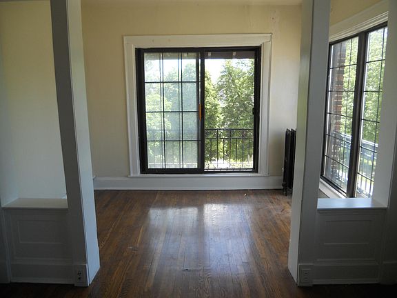 3rd image of 506 Linwood Ave APT 5
