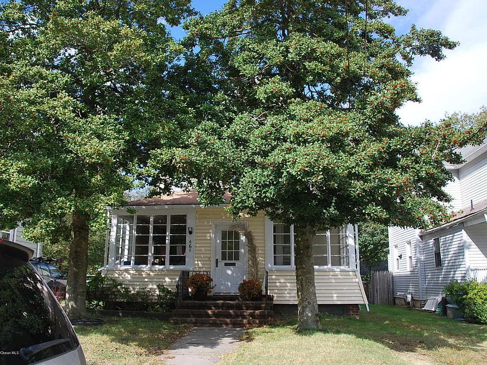 2nd image of 669 Morford Ave