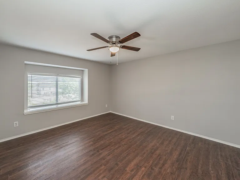 1217 Katy Dr — Photo 8