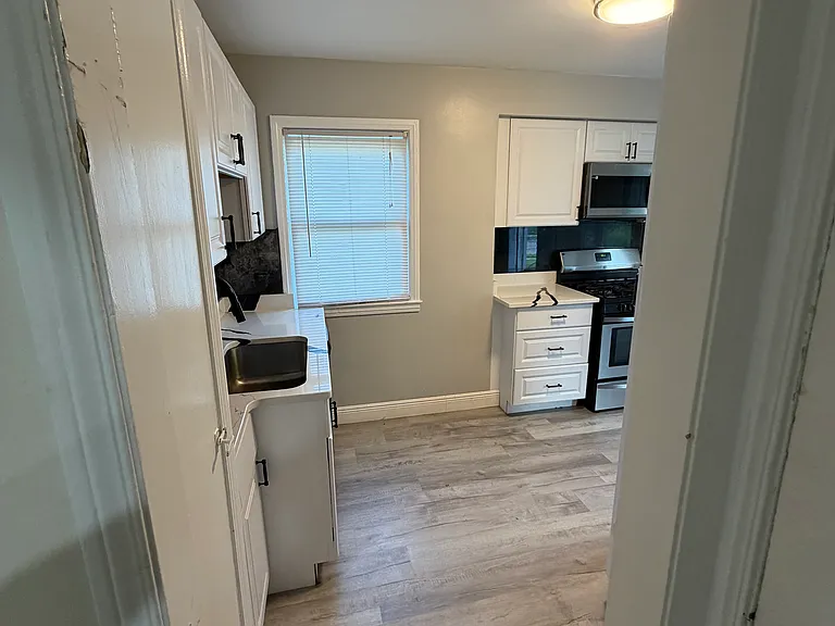 2133 Bailey St — Photo 2