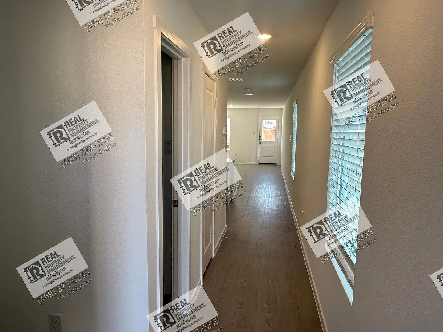 3 bed, 2.5 bath, 1360 sqft, $1,595 — Photo 3