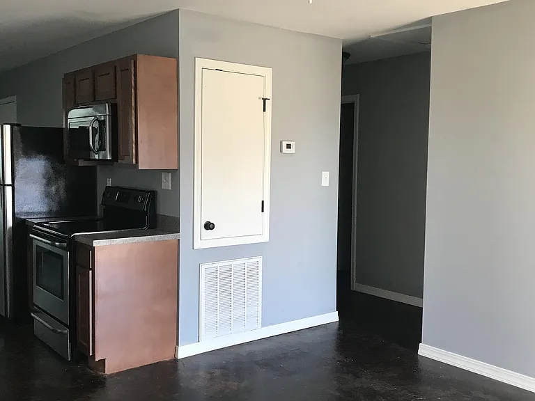 185 Brownlee Rd #14 — Photo 28