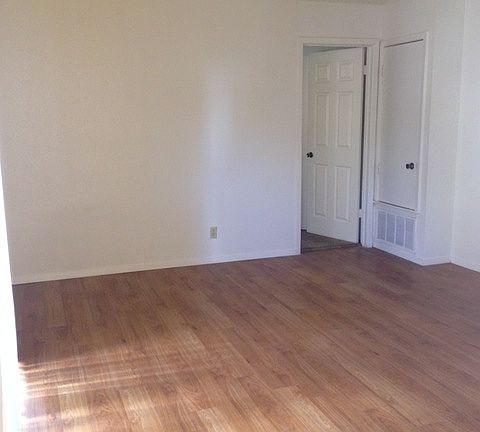 3rd image of 14516 Woods Hole Dr