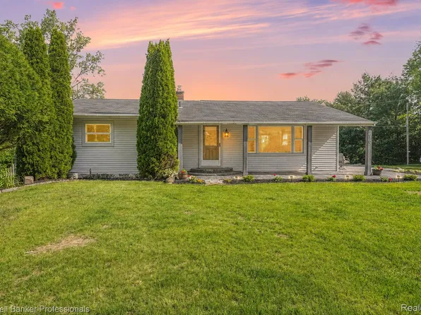 8610 Highland Rd, White Lake, MI 48386