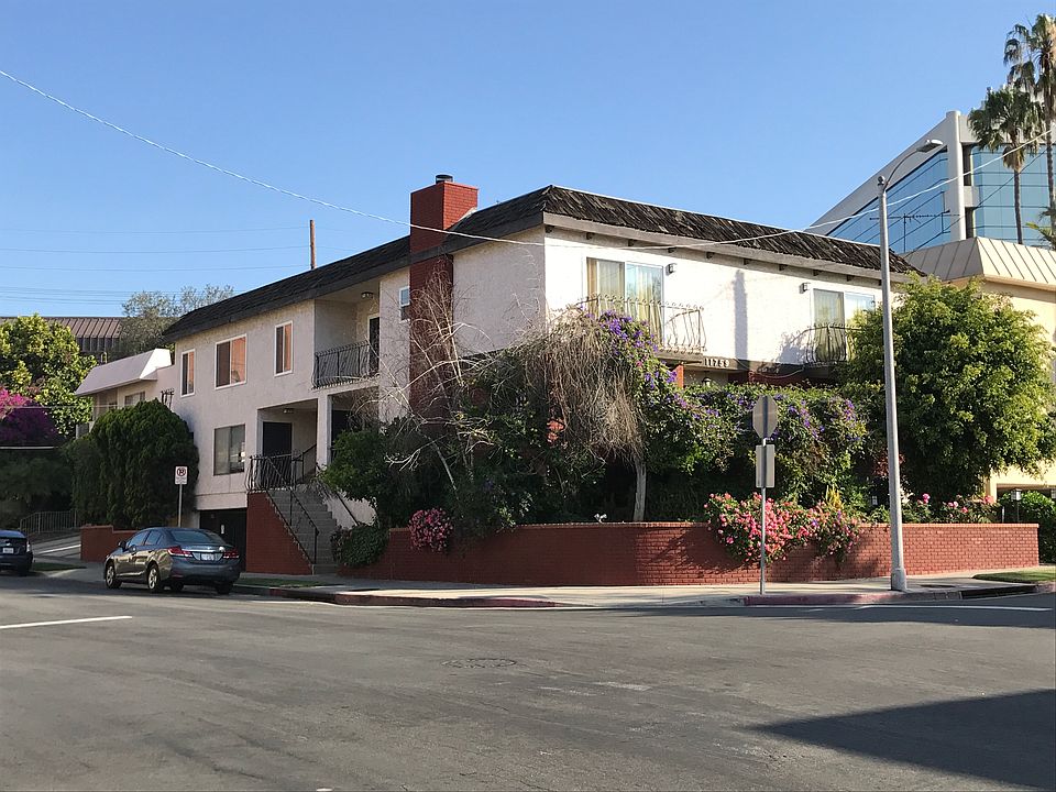 1st image of 11759 Dorothy St APT 204