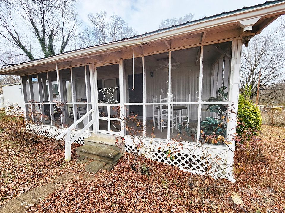 2nd image of 116 Newell Ave #28