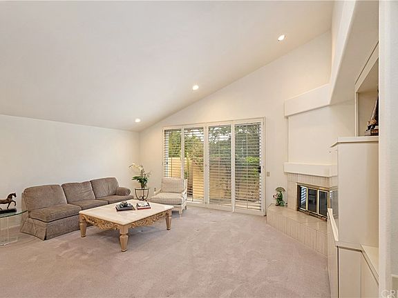3rd image of 4466 Park Arroyo