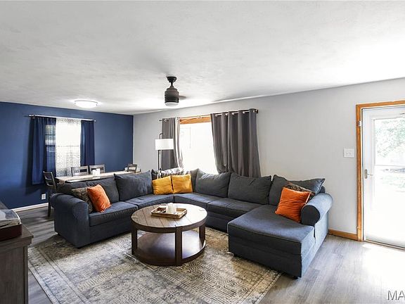 3rd image of 417 Hall Ave