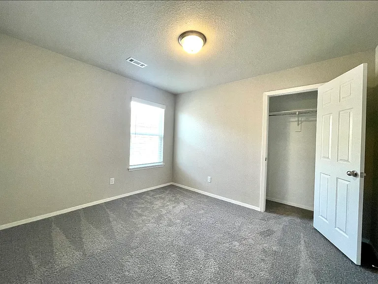 6804 Chalkstone Rd — Photo 10
