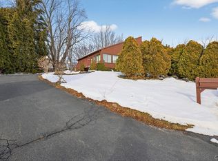 109 Tempo Cir, Liverpool, NY 13088