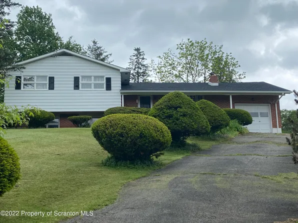 130 Beverly Dr, Clarks Summit, PA 18411