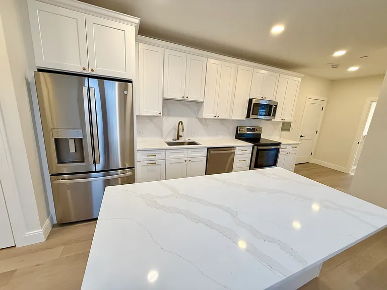 120 Emerson St #6 — Photo 2