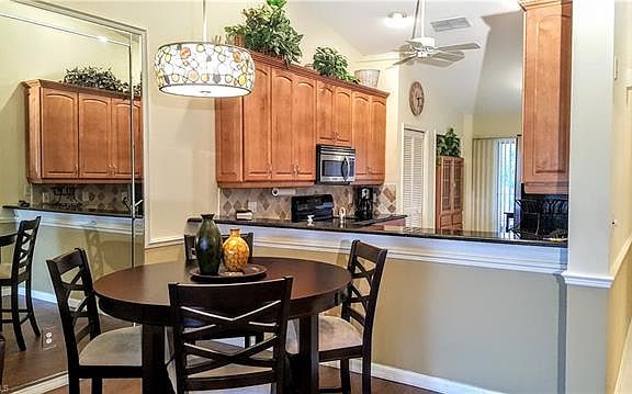 3rd image of 14281 Hickory Links Ct APT 1423