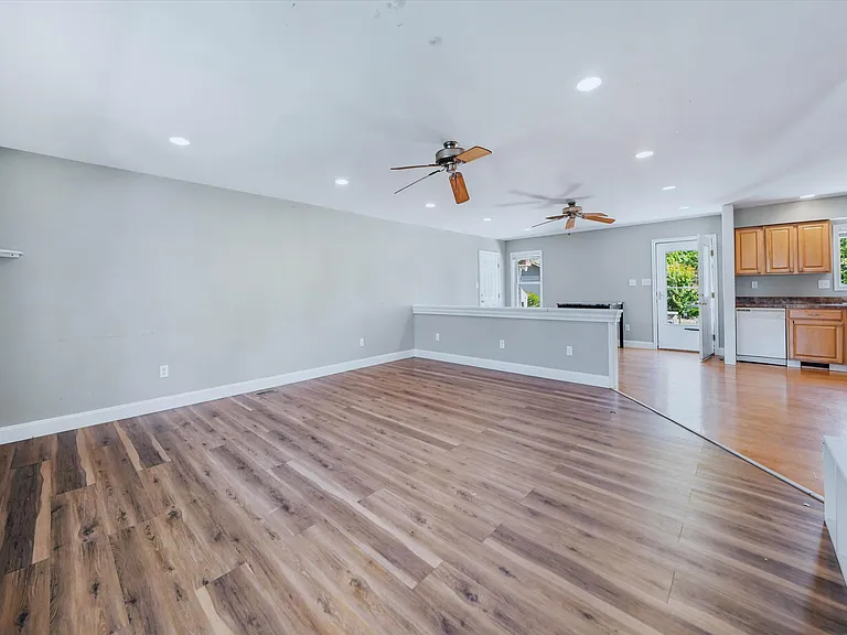 5 Comet Ct — Photo 5