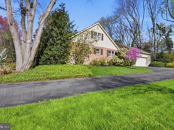3rd image of 901 Barley Dr