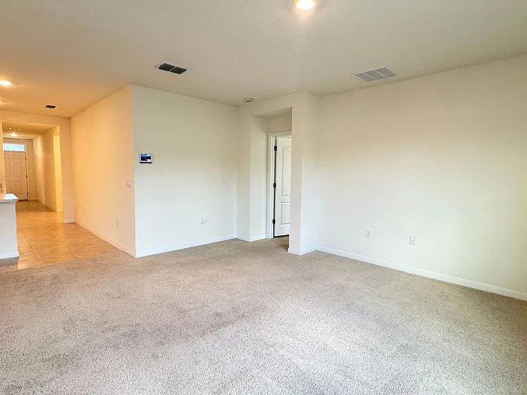 939 Stockport Dr — Photo 7
