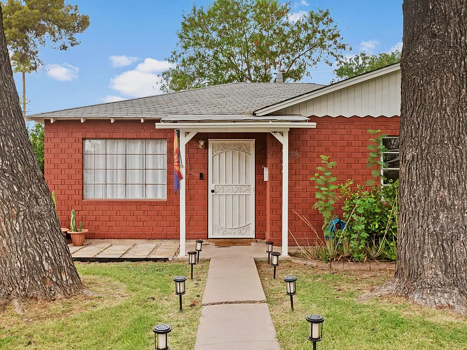 1110 S Una Ave
