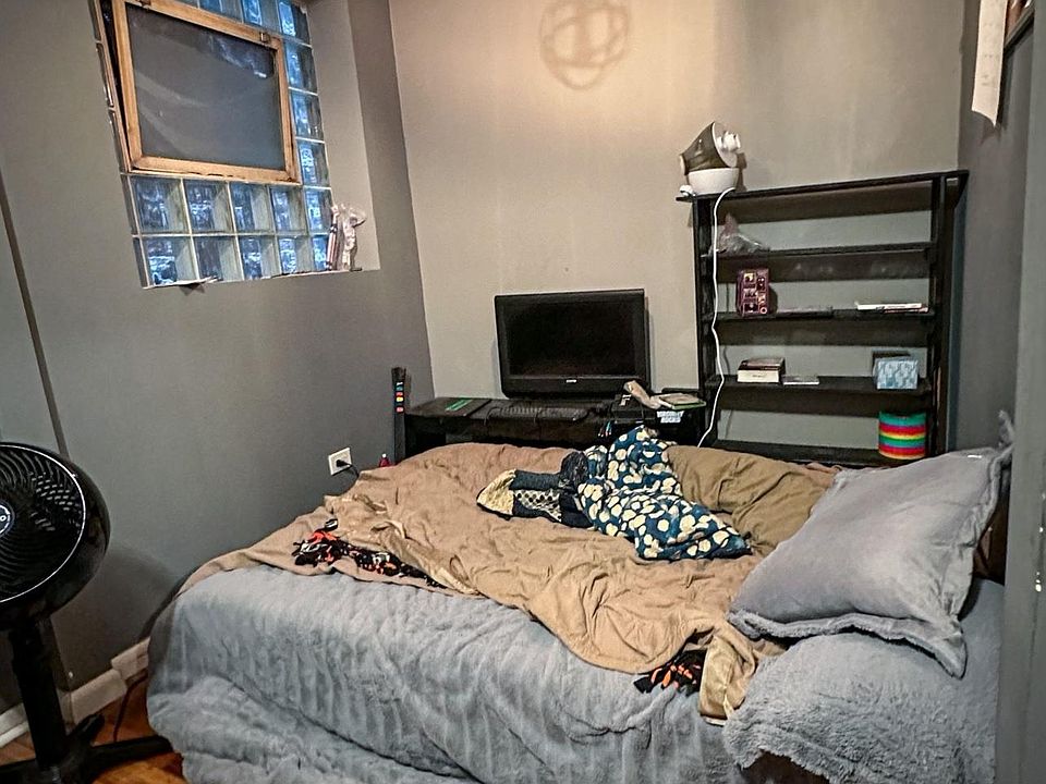 1st image of 4128 N Lincoln Ave #2F