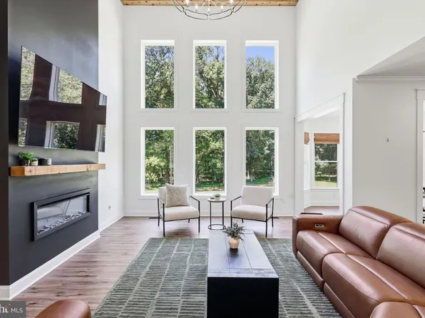 5119 Old Auburn Rd, Warrenton, VA 20187