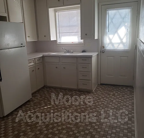1439 S Rusk St — Photo 10
