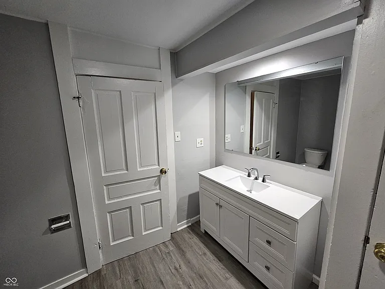 224 Iowa St — Photo 14