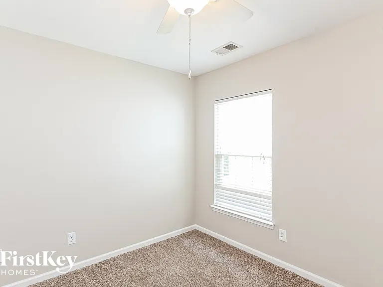 324 Brickhope Ln — Photo 11