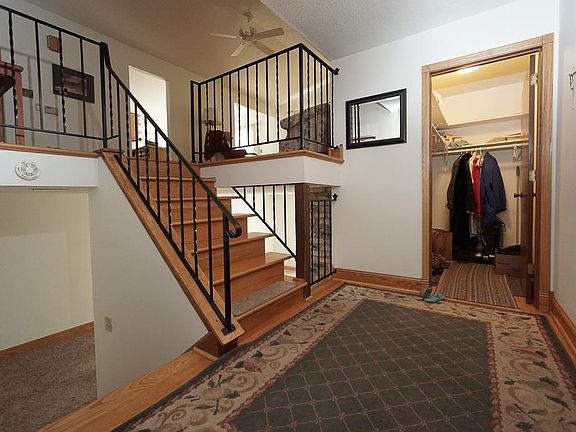 2nd image of 6780 Stratford Ct