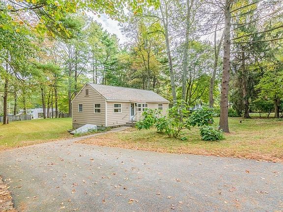 2nd image of 11 Lakeshore Dr