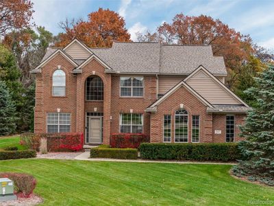 297 Gleneagles, Highland, MI, 48357