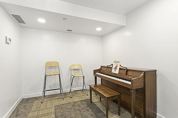 1st image of 40 W 116th St APT A312