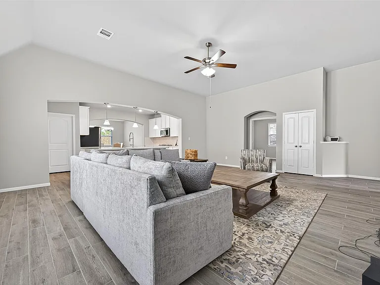11676 Whirlaway Dr — Photo 7