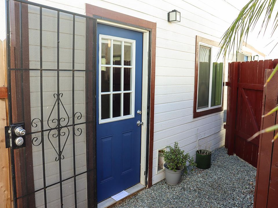 1st image of 4114 Menlo Ave #1/2