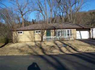 2904 Paula Ln, High Ridge, MO 63049