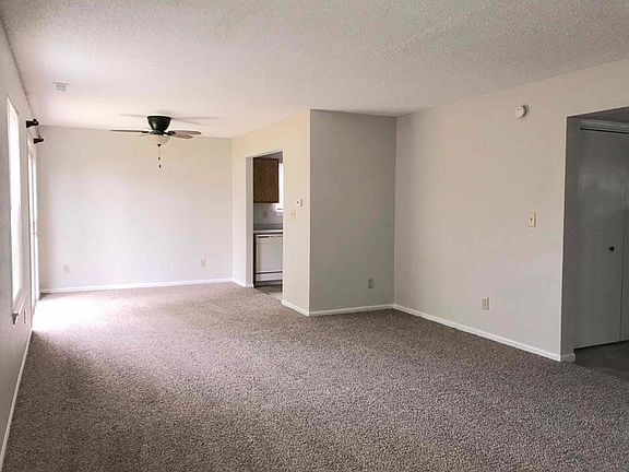 2nd image of 2128 Historic Oaks Blvd