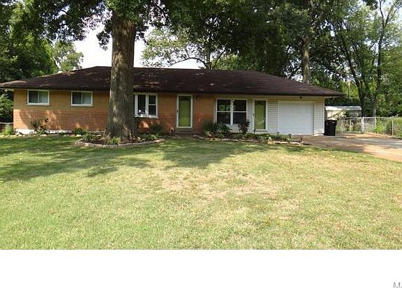 2nd image of 1073 Poplar Dr