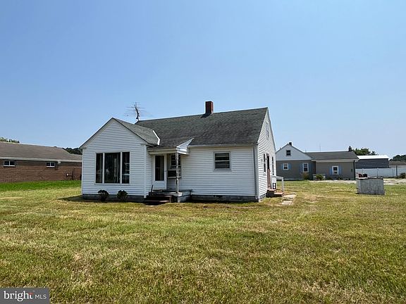 2nd image of 1125 Ball Park Rd