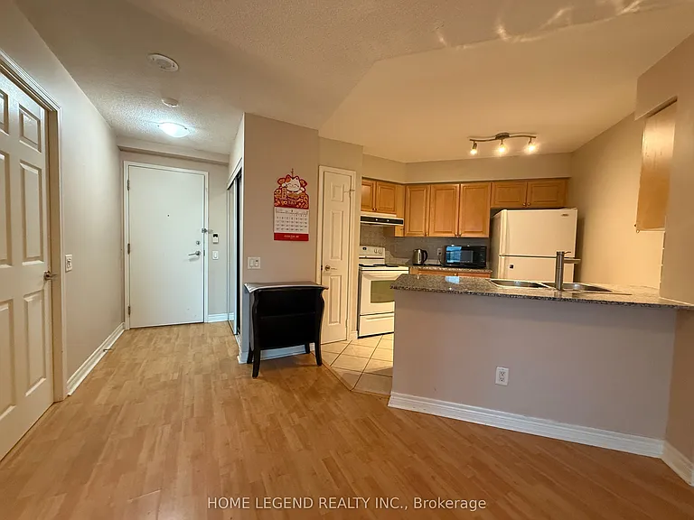83 Borough Dr #2011 — Photo 2