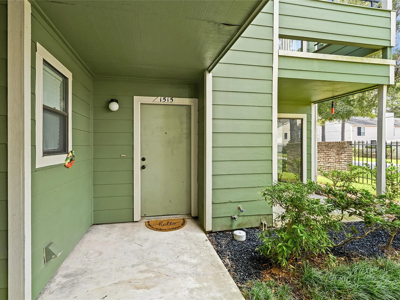 2 bed, 2.0 bath, 1044 sqft, $1,400 — Photo 2
