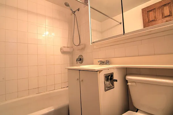 Rented by Guidance Realty Corp. | media 20