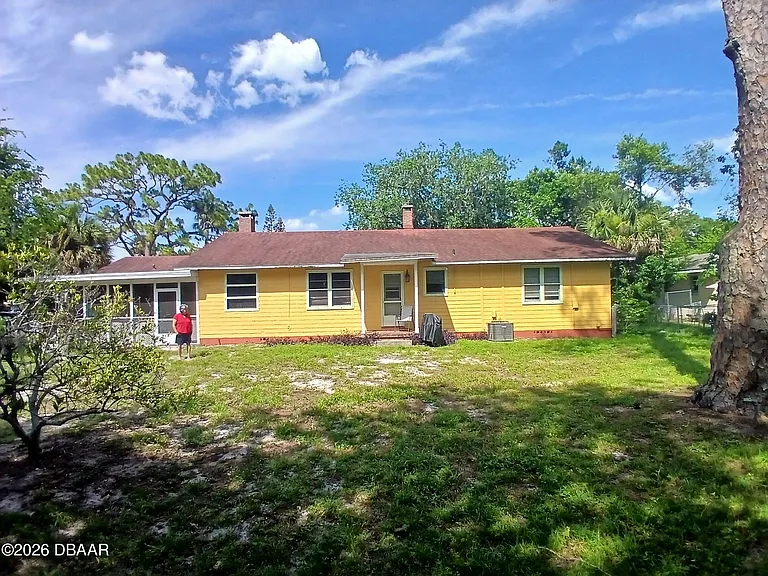 202 Tarragona Way — Photo 2