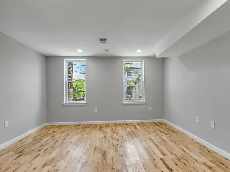 410 Diamond St. — Photo 26