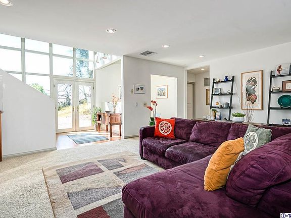 4th image of 2051 La Fremontia St