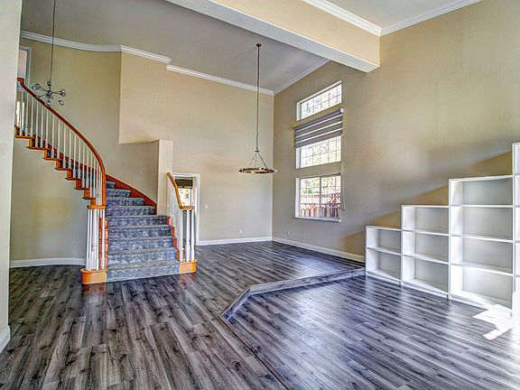 3rd image of 5370 Ligurian Dr