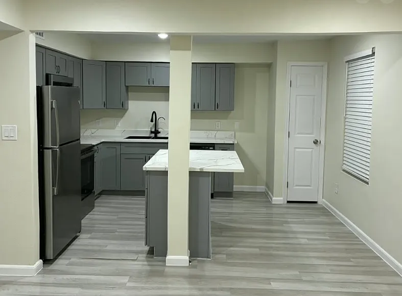 355 North 18th Street Unit 2105 — Photo 2