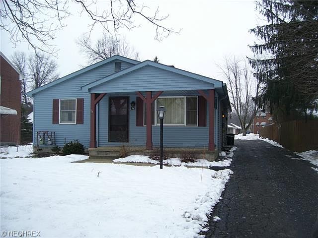 2nd image of 324 Shields Rd