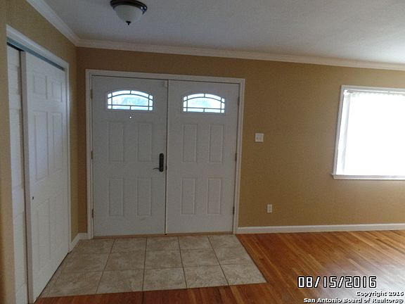 2nd image of 10937 Crown Park Dr