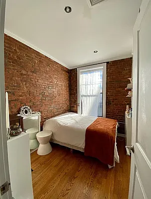 Rented by Corcoran | media 11