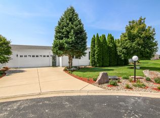 77 Chicadee Ct, Sandwich, IL 60548