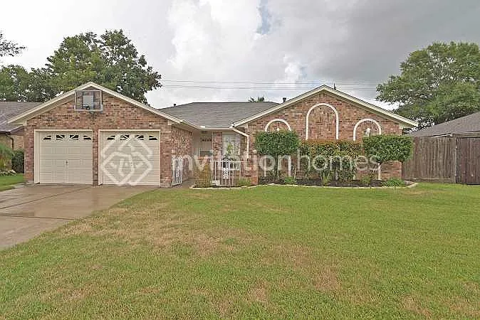 3902 Paulette Dr — Photo 1
