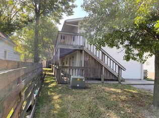709 W College St #1-3-6, Carbondale, IL 62901